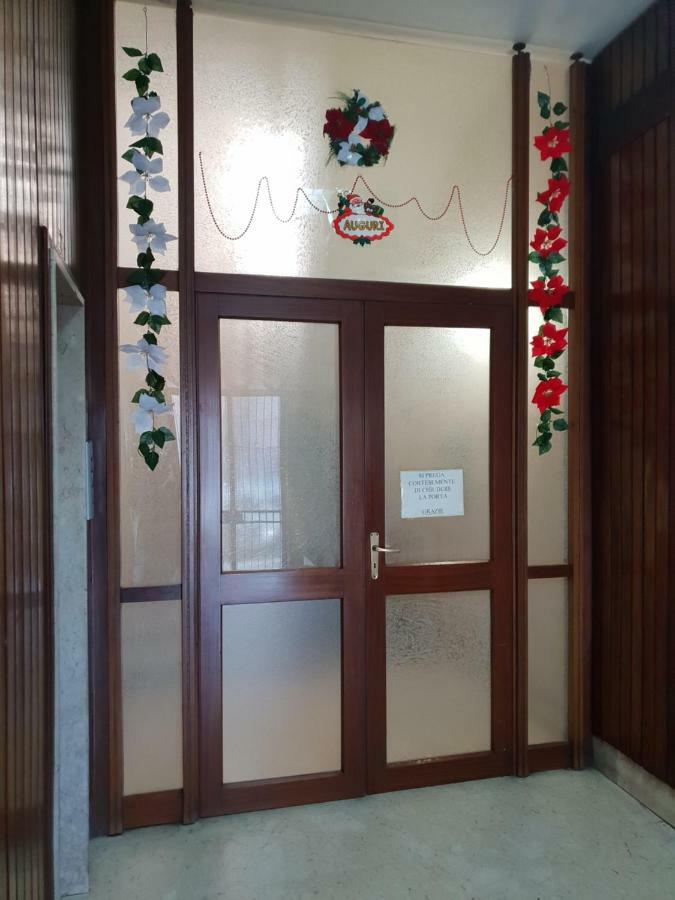 A "Casa Inn-Centro" Monolocale Катанія Екстер'єр фото