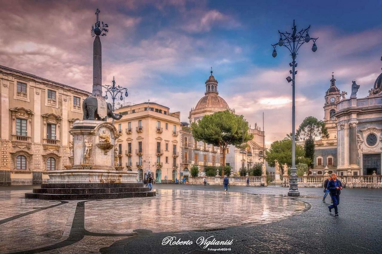 A "Casa Inn-Centro" Monolocale Катанія Екстер'єр фото